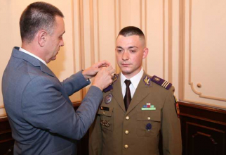 Lt. Ciprian Ionuţ Năstase, avansat la gradul de căpitan de ministrul Mihai Fifor