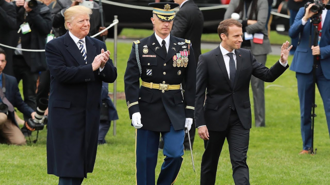 Fostul președinte american Donald Trump și Emmanuel Macron, președintele Franței