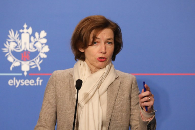 ministrul francez al apărării, Florence Parlyv