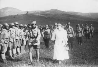 Regele Ferdinand si Regina Maria, pe front in timpul Primului Razboi Mondial 