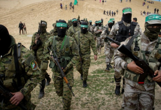 Militanți ai grupului terorist Hamas, aliat al Iranului