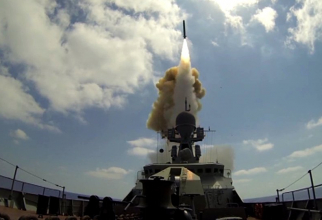 Lansarea unei rachete rusești Kalibr. Foto: Ministerul Apărării de la Moscova
