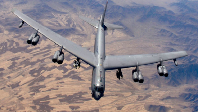 Bombardier B-52, sursă foto US Air Force