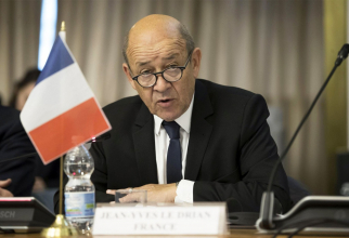ministrul de externe francez Jean-Yves Le Drian