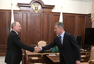 Vladimir Putin și Dmitri Kozak