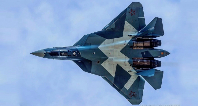 Suhoi Su-57 este proiectul unui avion de luptă de generația a cincea dezvoltat de către Rusia