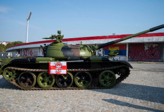 Tanc T-55 în fața stadionului Stelei Roșii din Belgrad, Serbia. Sursă foto: Facebook Steaua Roșie Belgrad