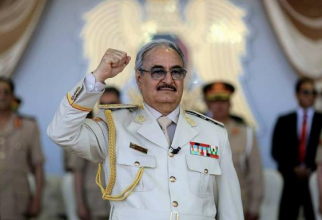 Generalul Khalifa Haftar, care conduce Armata Națională Libiană (ANL)