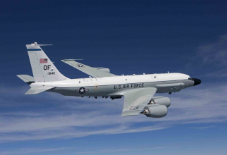 avion de recunoaștere RC-135W