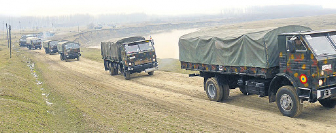 Camioane ale Armatei, sursă foto: Trustul de Presă al MApN