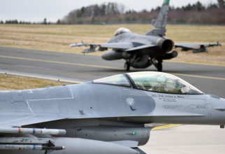 Avioanele de vânătoare F-16 ale 112th Squpedron Fighter Expeditionary, dislocate în Europa la baza aeriană Spangdahlem, Germania