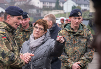 Ministrul german al apărării, Annegret Kramp-Karrenbauer