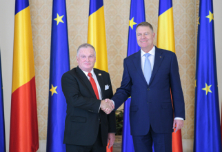 Ambasadorul american Adrian Zuckerman și Klaus Iohannis, președintele României. Sursă foto: Administrația Prezidențială