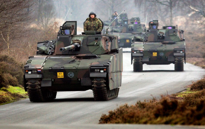 vehicule de luptă pentru infanterie CV90 ale armatei olandeze. Sursa Foto: Ministerul olandez al Apararii