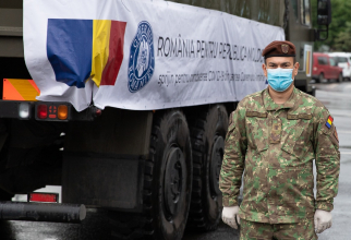 Foto: Pregătirea transportului umanitar pe care România l-a trimis în Republica Moldova, mai 2020. Sursă: Guvernul României