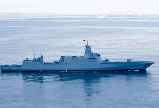 Distrugător al Chinei din clasa Renhai (Type 055). Sursă foto: Ministerul Apărării de la Beijing