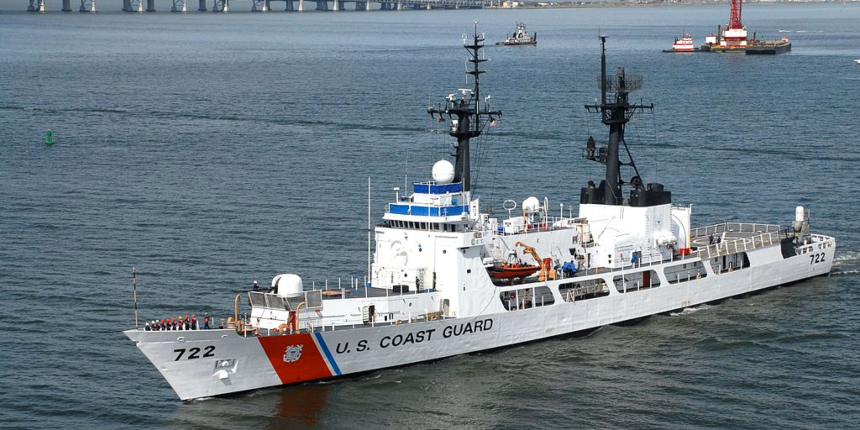 present shortly Retention O navă a Gărzii de Coastă a SUA a intrat în Marea Neagră. USCGC Hamilton,  prima astfel de navă care intră în regiune din 2008 încoace |  DefenseRomania.ro