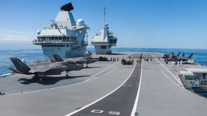 Avioane britanice F-35B aflate pe portavionul HMS Queen Elizabeth. Sursă foto: Royal Navy