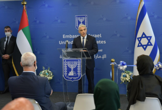 Șeful diplomației israeliene, Yair Lapid a inaugurat prima ambasadă în Emiratele Arabe Unite  Sursa foto: Yair Lapid/Twitter