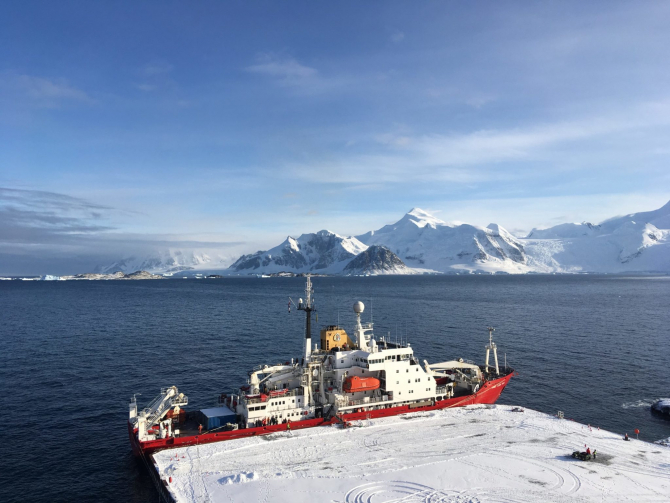 Spărgătorul de gheață britanic RRS James Clark Ross, sursă foto:  British Antarctic Survey’s 