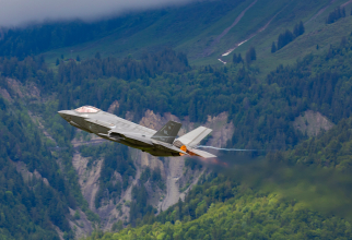 F-35, în timpul unui zbor demonstrativ în Elveția, în 2019. Sursă foto: Lockheed Martin