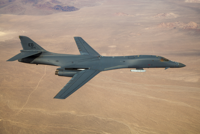 Bombardier strategic de tip B-1B Lancer, sursă foto: U.S. Air Force