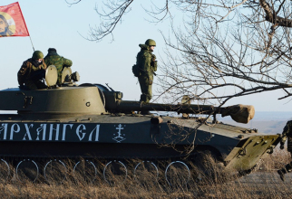 Obuzier autopropulsat 2S1 „Hvozdika” al forțelor de ocupație ale Rusiei, prezente în Donbass.