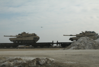 Tancuri americane Abrams, transportate la Baza Militară de la Mihail Kogălniceanu în vederea unor exerciții comune dintre U.S. Army și Armata României, acțiune care a avut loc în 2017. Sursă foto: MApN