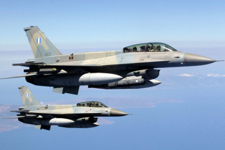 Πρέπει να παραταχθεί η Τουρκία, όχι η Ελλάδα.  Οι ΗΠΑ ενέκριναν τη συμφωνία για τη συντήρηση των κινητήρων των ελληνικών αεροπλάνων F-16