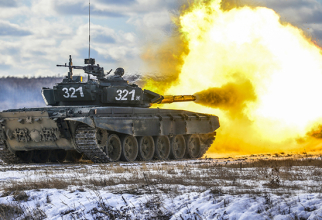 Un tanc T-72, în timpul unor trageri reale. Sursă foto: Ministerul Apărării din Rusia