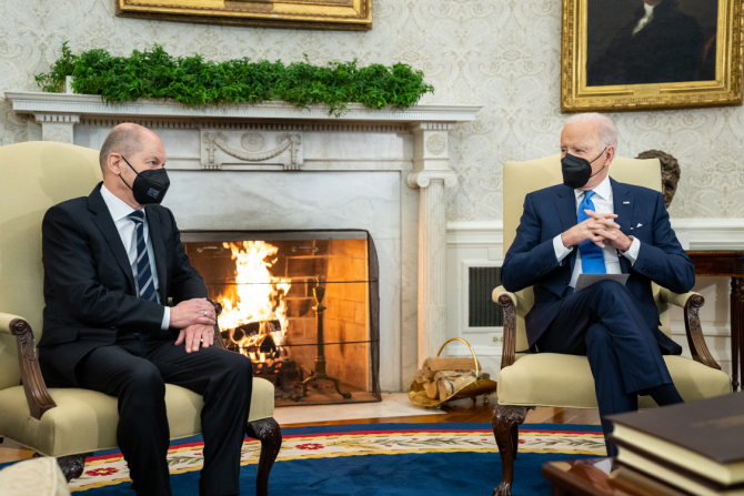 Cancelarul german Olaf Scholz, în vizită de lucru la Casa Albă, Statele Unite ale Americii, alături de președintele american Joe Biden. Sursă foto: @WhiteHouse.gov @Official via Facebook