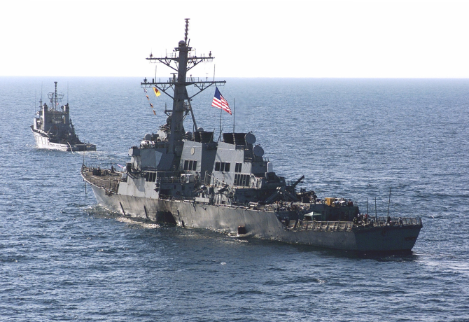 USS Cole, sursă foto: Wikipedia