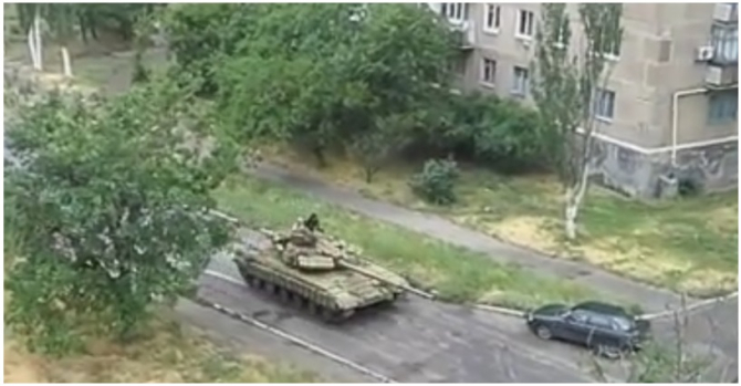 Un T-64 rusesc în Donbas, în 2015. Sursă foto: InformNapalm.org