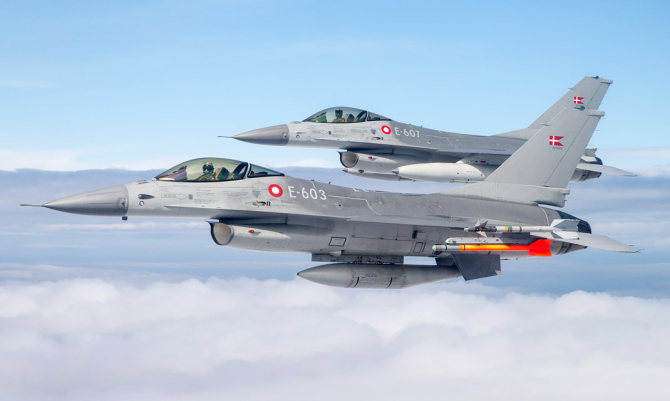 Avioane F-16 / Forțele Aeriene Daneze