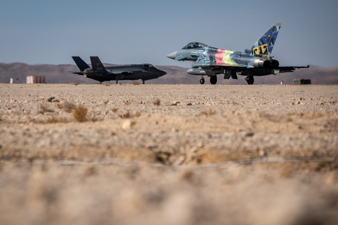 F-35 israelian și un Eurofighter german, în timpul unor exerciții desfășurate în Israel în 2021. Sursă foto: Bundeswehr