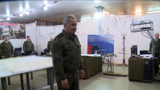 Ministrul rus al Apărării Serghei Șoigu în timpul inspecției trupelor implicate în invadarea Ucrainei