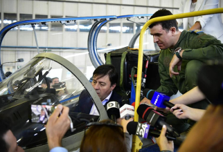 Florin Spătaru, ministrul Economiei, în vizită la Avioane Craiova. Sursă foto: Florin Spătaru @OfficialFacebook