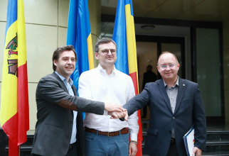 Miniștri de externe ai R. Moldova, Ucrainei și României, Nicu Popescu, Dmytro Kuleaba și Bogdan Aurescu. Foto: MAE