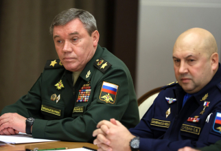 Foto: Gen. Valeri Gherasimov și gen. Serghei Surovikin / Ministerul Apărării din Federația Rusă