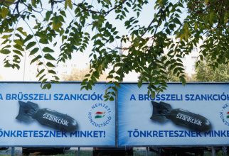 La Budapesta, pe panouri publicitare guvernamentale scrie „Sancțiunile Bruxelles-ului ne distrug”, ilustrând sancțiunile U.E ca pe o bombă.