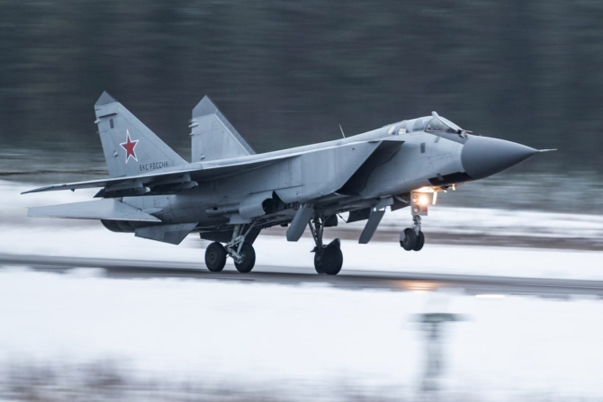 MiG-31 rusesc, avioane folosite intens în operațiunile cu iz terorist de bombardare a centrelor energetice și civile de către Rusia în Ucraina. Foto: Ministerul Apărării de la Moscova