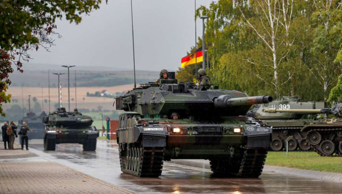 4. Foto: NATO... (germania-tancuri-nato_31086200.jpg)