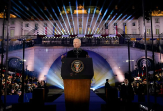 Președintele Joe Biden se află marți, 21.02.2023, la Varșovia, în Polonia, pentru a ține un discurs cu ocazia împlinirii unui an de la războiul Rusiei în Ucraina. Sursa foto: Twitter Visegrad 24.