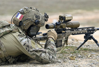 Lunetist din cadrul Armatei franceze. Foto: Raids.fr