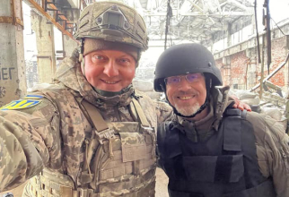 Foto: Oleksii Reznikov (dreapta) și Valeri Zalujnîi, Comandantul Forțelor Armate ale Ucrainei