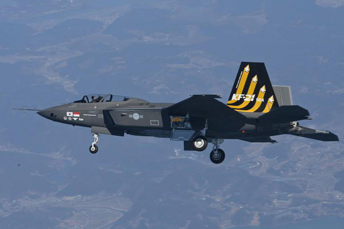 Un avion de vânătoare KF-21 cu dublă comandă, produs în Coreea de Sud, a efectuat primul său zbor. Sursa Foto: Air Data News.