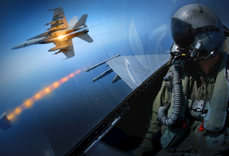 Pilot F-16 Fighting Falcon. Foto: Raytheon