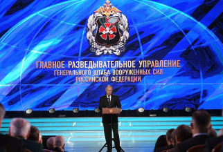 Președintele rus Vladimir Putin se adresează ofițerilor de informații la un eveniment pentru a marca centenarul Direcției Principale a Statului Major General al Forțelor Armate ale Rusiei (GRU) - 2 noiembrie 2018. Sursa foto: Kremlin.ru.
