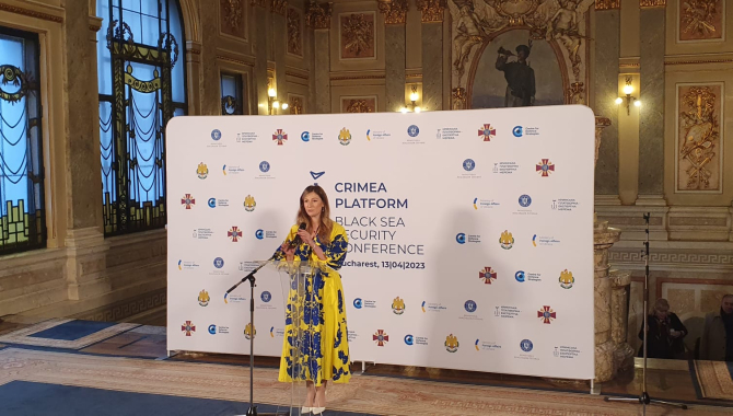 Adjuncta ministrului ucrainean de Externe, Emine Dzhaparova, prezentă la Conferința privind securitatea regiunii Mării Negre, organizată sub egida Platformei Internaționale Crimeea. Foto:DefenseRomania.