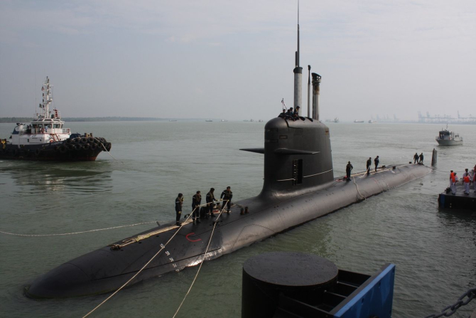 2. Submarinul... (kd-tunku-abdul-rahman-clasa-scorpene-malaizia_46202600.jpg)